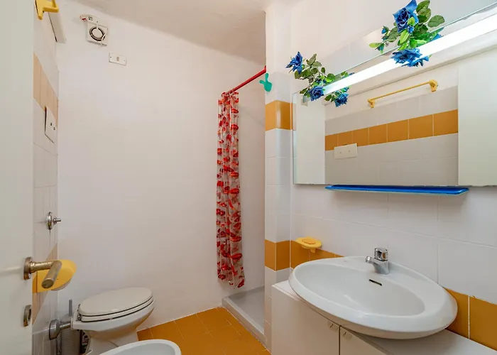 Appartamento Con Terrazza E Vista - *